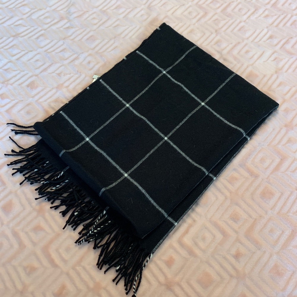 Large scarf/shawl